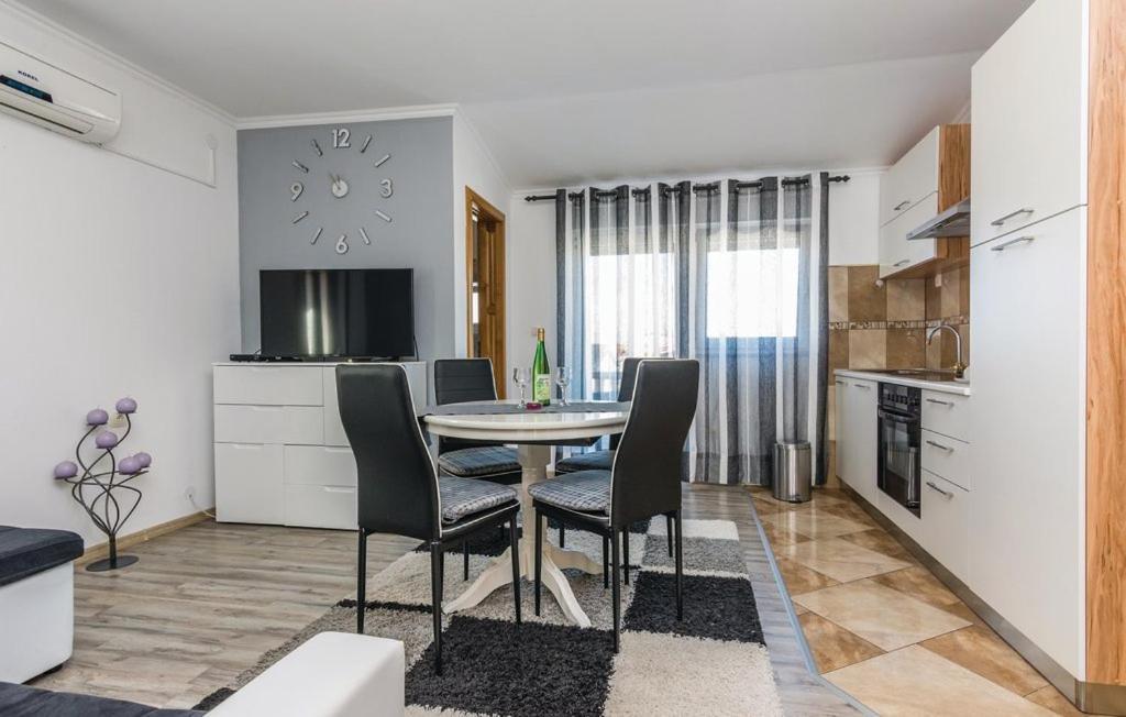 Nena Apartmani Vir Exterior photo