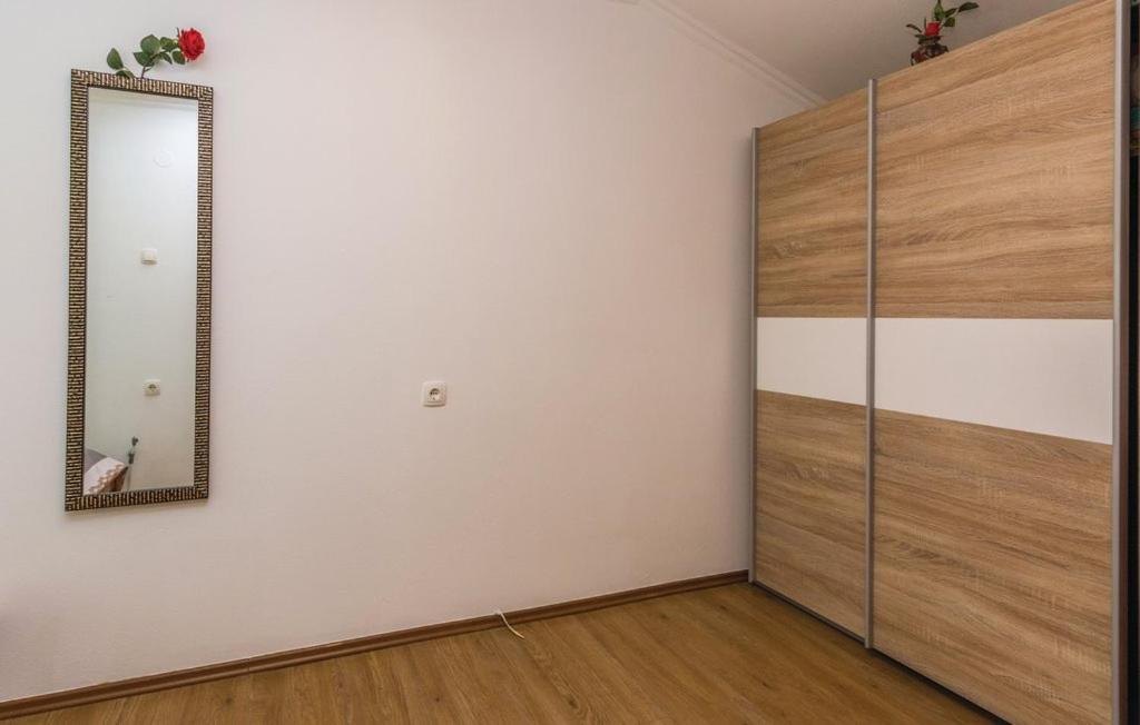Nena Apartmani Vir Exterior photo