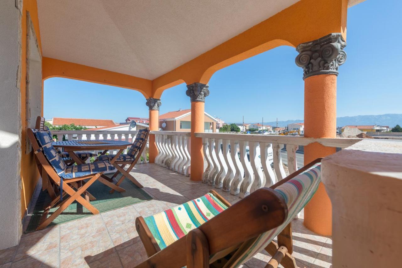 Nena Apartmani Vir Exterior photo